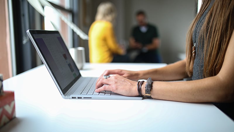 sit-standing-desk-sitting-valiant-workplace